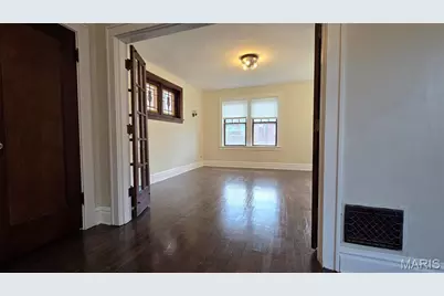 2633 Russell Boulevard, Saint Louis, MO 63104 - Photo 3