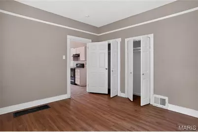 366 Suburban Avenue, Saint Louis, MO 63135 - Photo 9