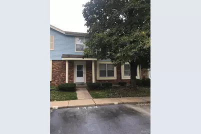 1324 Summergate Parkway, Saint Charles, MO 63303 - Photo 1
