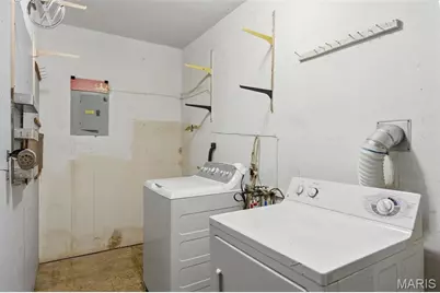 12190 McKelvey Road, Maryland Heights, MO 63043 - Photo 17