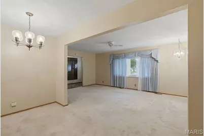 12190 McKelvey Road, Maryland Heights, MO 63043 - Photo 5