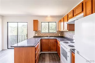 3017 Pembroke Ln, High Ridge, MO 63049 - Photo 9
