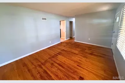 1419 Farmview Avenue, Spanish Lake, MO 63138 - Photo 5