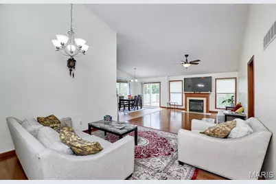 511 Fortress Court, Saint Charles, MO 63303 - Photo 7