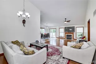 511 Fortress Ct, Saint Charles, MO 63303 - Photo 7