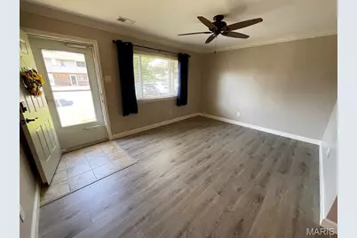 10512 Carroll Wood Way, Sappington, MO 63128 - Photo 3