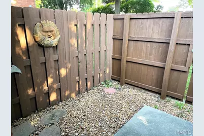 10512 Carroll Wood Way, Sappington, MO 63128 - Photo 23