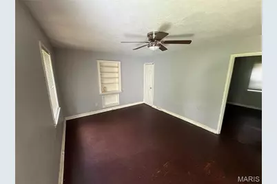 5604 Sunbury Avenue, Country Club Hills, MO 63136 - Photo 5