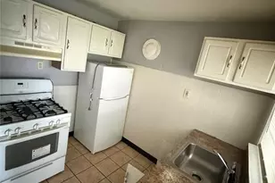 5604 Sunbury Ave, Country Club Hills, MO 63136 - Photo 11