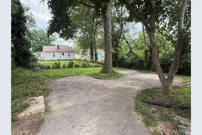 5604 Sunbury Avenue, Country Club Hills, MO 63136 - Photo 3