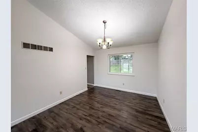 743 Eaglebrooke Drive, Ballwin, MO 63021 - Photo 7