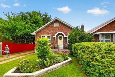 5300 Chippewa Street, Saint Louis, MO 63109 - Photo 1
