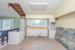 4540 Butler Hill Rd, Saint Louis, MO 63128 - Photo 13