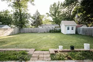 2845 Sugar Tree Ln, Maryland Heights, MO 63043 - Photo 11
