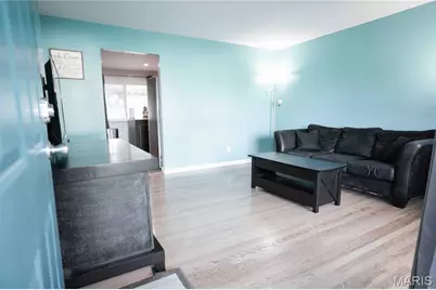 2845 Sugar Tree Lane, Maryland Heights, MO 63043 - Photo 17