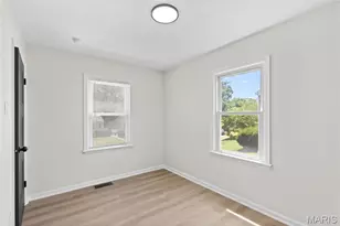 10509 St Henry Ln, Saint Ann, MO 63074 - Photo 21