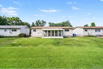 1105 5th Plaza, Florissant, MO 63031 - Photo 15