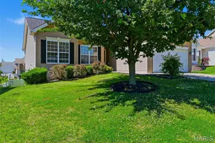 696 Springfield Dr, Wentzville, MO 63385 - Photo 29