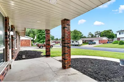 2616 Headland Drive, Saint Charles, MO 63301 - Photo 3