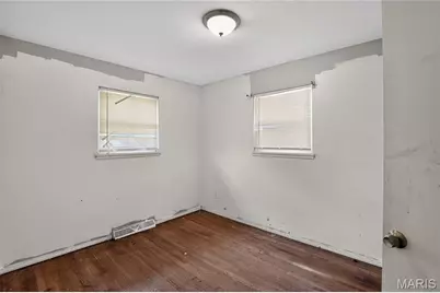 7477 Halpin Drive, Saint Louis, MO 63135 - Photo 11