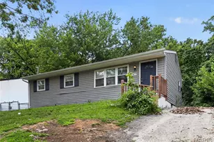 7477 Halpin Dr, Saint Louis, MO 63135 - Photo 3