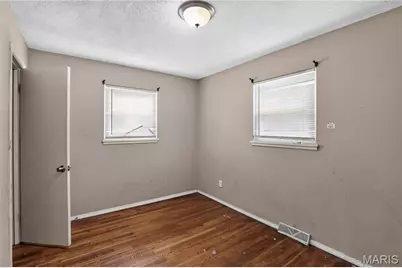 7477 Halpin Drive, Saint Louis, MO 63135 - Photo 9