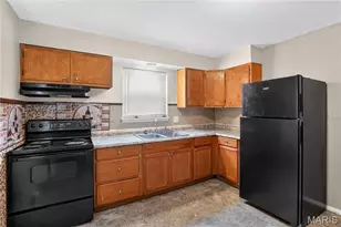7477 Halpin Dr, Saint Louis, MO 63135 - Photo 7