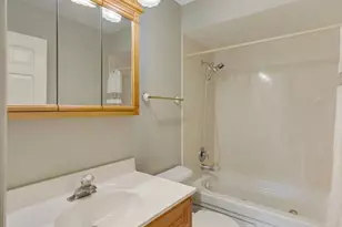 12819 Huntercreek Rd, Des Peres, MO 63131 - Photo 31