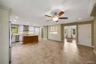 12819 Huntercreek Rd, Des Peres, MO 63131 - Photo 5
