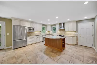 12819 Huntercreek Road, Des Peres, MO 63131 - Photo 3