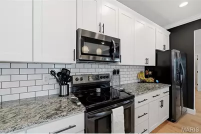 6980 Tholozan Avenue, Saint Louis, MO 63109 - Photo 15