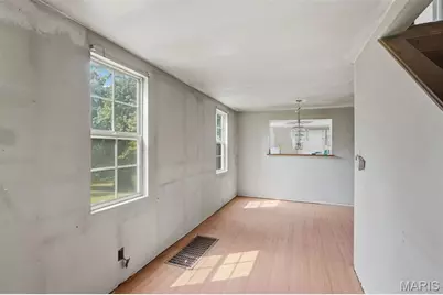 1533 Hilltop Lane, Saint Louis, MO 63138 - Photo 5