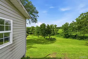 1533 Hilltop Ln, Saint Louis, MO 63138 - Photo 25