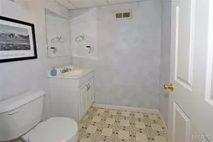 28 Seabiscuit Dr, Saint Charles, MO 63301 - Photo 25