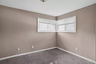 8313 Pepperidge Dr, Berkeley, MO 63134 - Photo 9