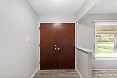 2193 Farnham Lane, Florissant, MO 63033 - Photo 3