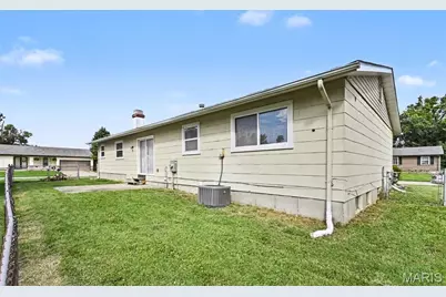 2904 Advance Drive, Florissant, MO 63031 - Photo 15