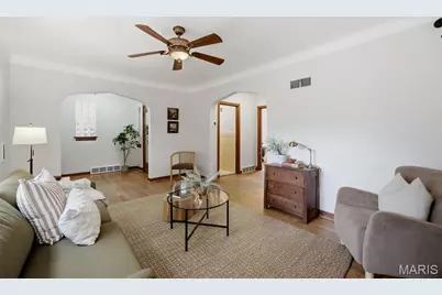 6528 Pernod Avenue, Saint Louis, MO 63139 - Photo 9