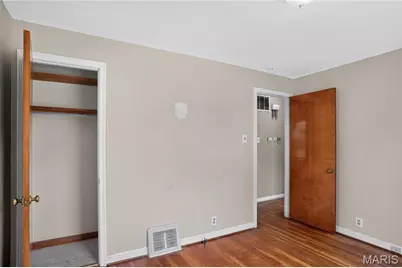 10151 Dwight Drive, Saint Louis, MO 63137 - Photo 11