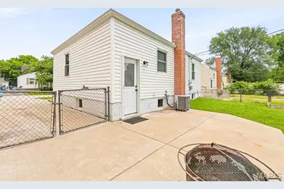 417 Tower Grove Place, Saint Charles, MO 63301 - Photo 33