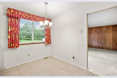 318 Royal Village Drive, Manchester, MO 63011 - Photo 23