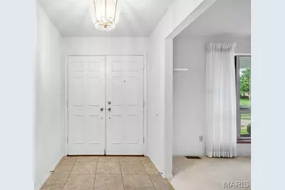 318 Royal Village Drive, Manchester, MO 63011 - Photo 5
