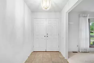 318 Royal Village Dr, Manchester, MO 63011 - Photo 5