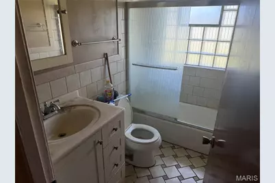 1277 Waldorf Drive, Saint Louis, MO 63137 - Photo 11