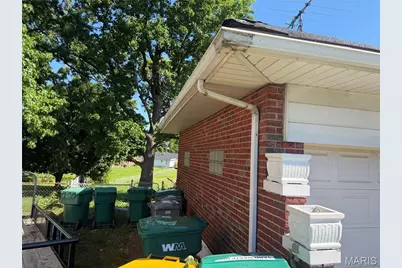 1277 Waldorf Drive, Saint Louis, MO 63137 - Photo 15