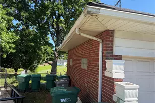 1277 Waldorf Dr, Saint Louis, MO 63137 - Photo 15