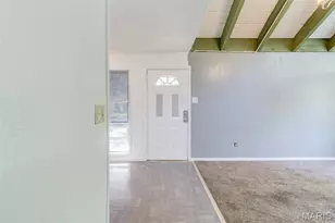 2797 Dawnview Dr, Florissant, MO 63031 - Photo 3