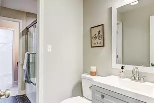 4250 Lindell Blvd, Saint Louis, MO 63108 - Photo 19