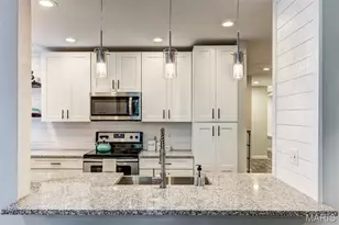 4250 Lindell Blvd, Saint Louis, MO 63108 - Photo 9