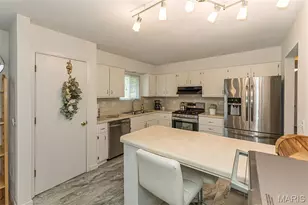 12 Spring Wood Dr, Saint Peters, MO 63376 - Photo 11